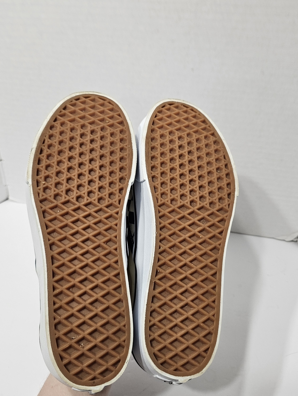 Vans Off The Wall Cream & Black Slip Ons - Picture 5 of 7